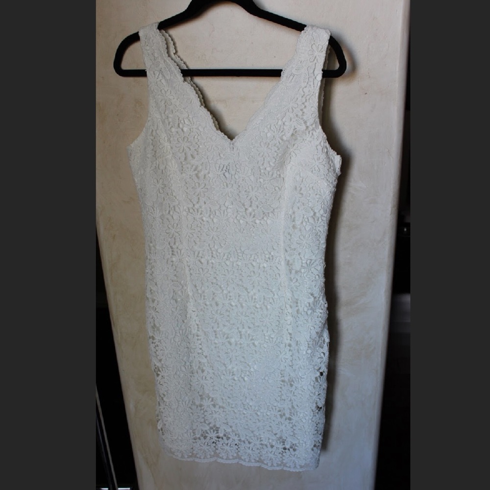 Ann Taylor white/creme lacy dress